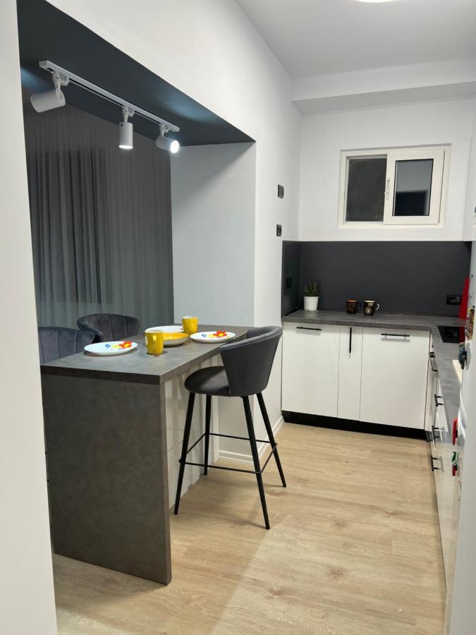 Amion Apartment In Center Of Tirana Exterior foto