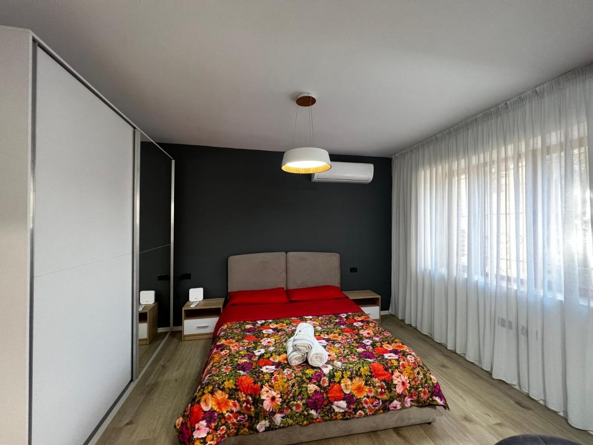 Amion Apartment In Center Of Tirana Exterior foto